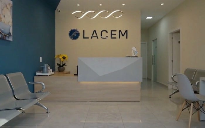 Recepção da LACEM, onde começa o atendimento da coleta